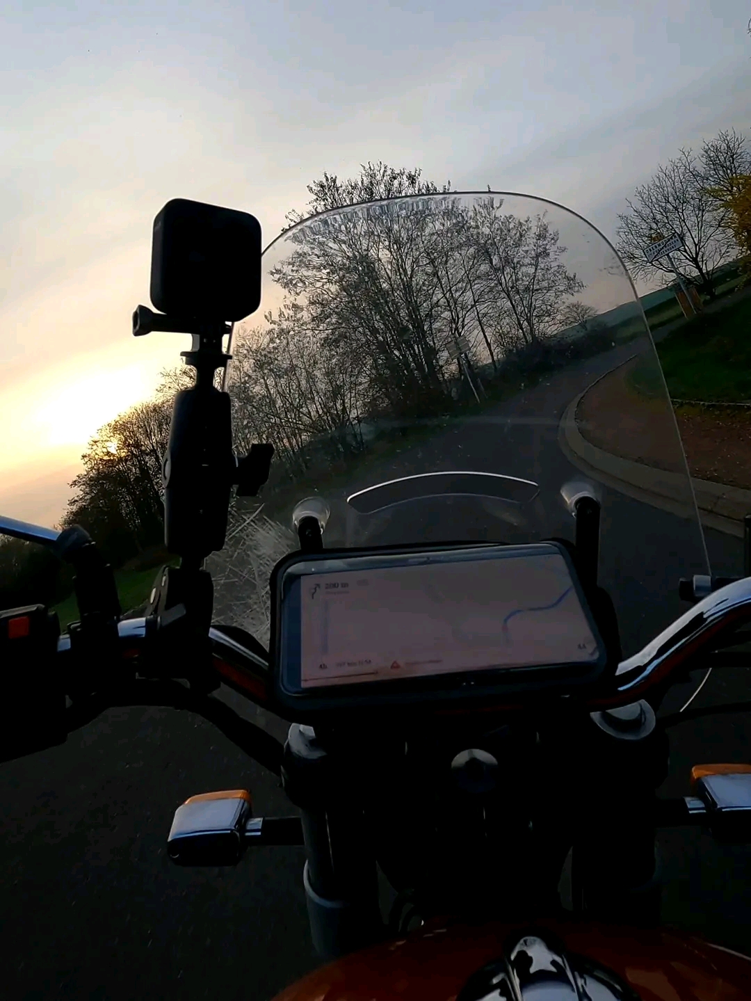 Road-trip autoroutier, motard blasé